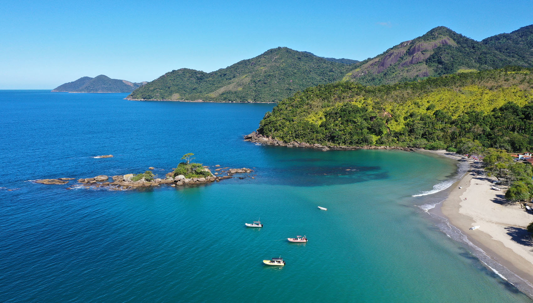 Praia de Castelhanos em Ilhabela