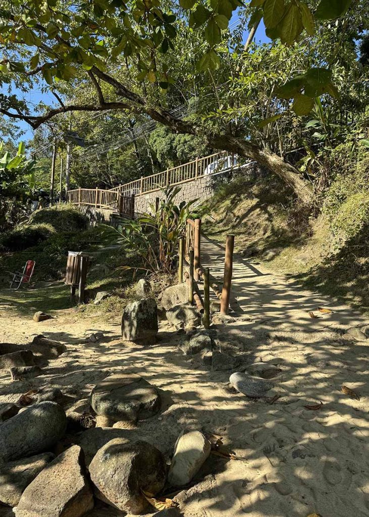 rampa acesso praia óscar Ilhabela